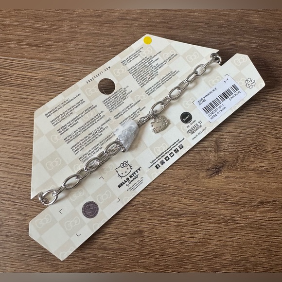 HELLO KITTY-NWT Silver Tone & Crystal Choker Necklace (Forever 21) - Picture 11 of 15